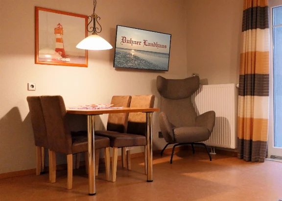 Blick in eine Essecke einer Ferienwohnung im Haus Dallacker, Duhnen